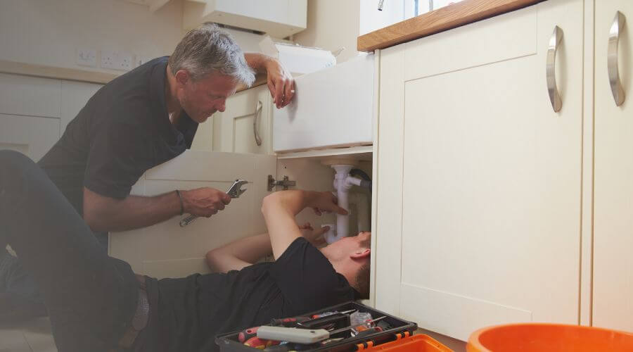 Plumber in Viola, DE